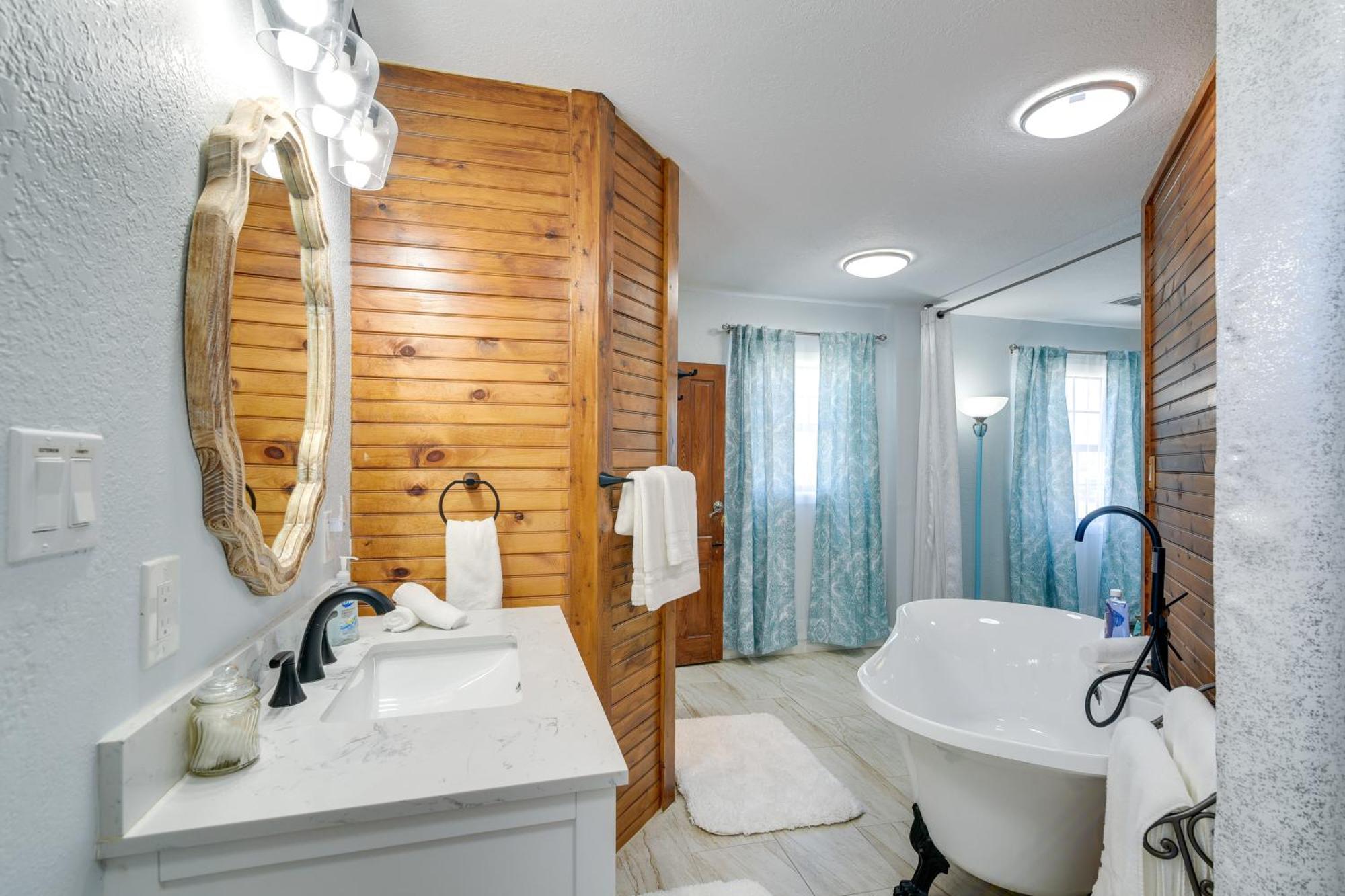 Vila Seaside Retreat In Galveston Near Pleasure Pier! Exteriér fotografie